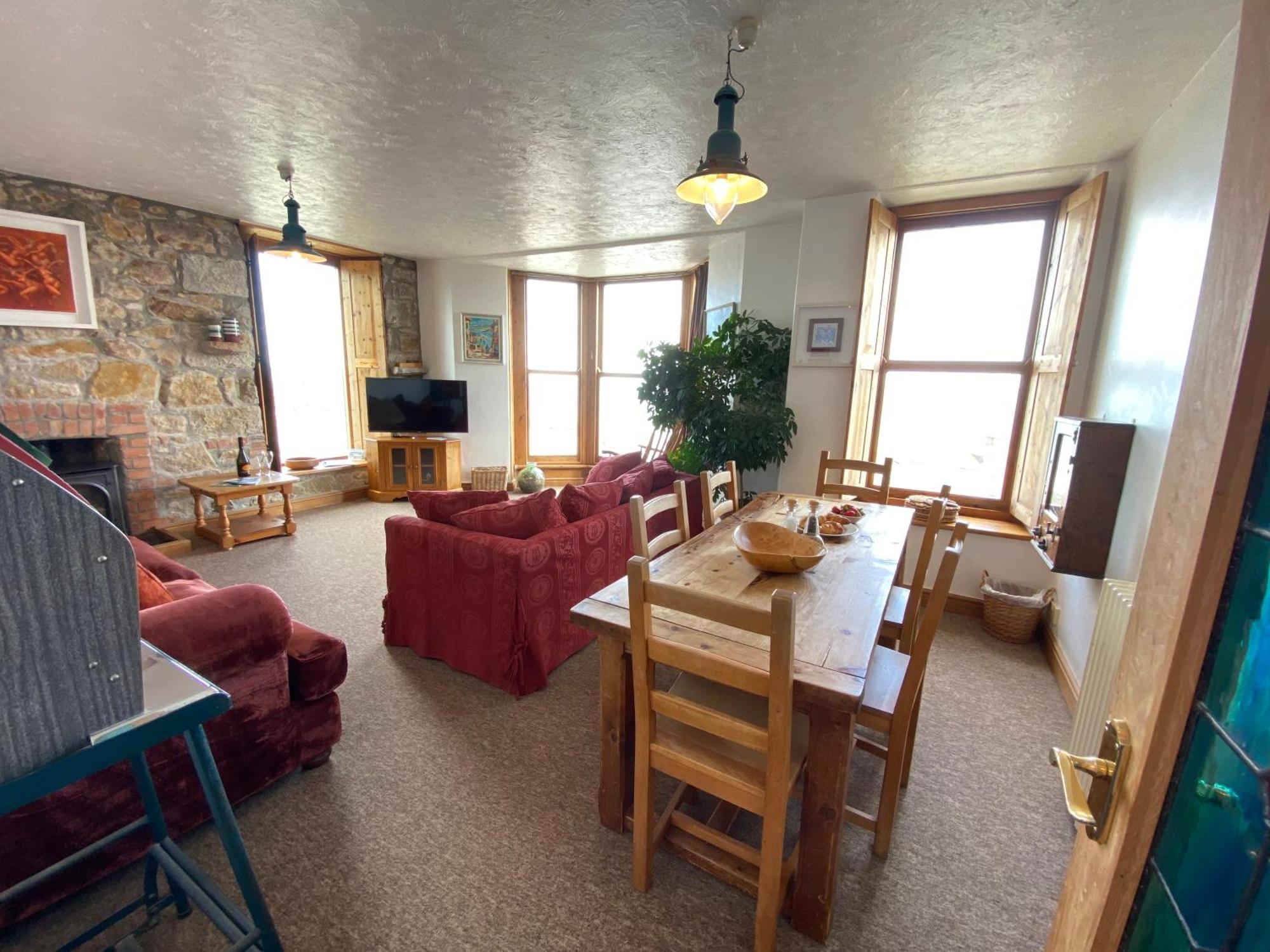 Huer'S Watch A Beautifully Presented Private Apartment With Far Reaching Views Over St Ives Harbour And Bay And Free Onsite Parking For Larger Groups Book Along With Our Connecting Two Sister Apartments المظهر الخارجي الصورة